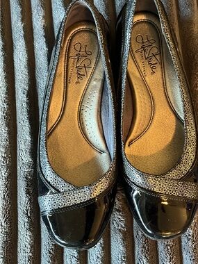 Life Stride Black Patent Flats with Metallic Silver Trim